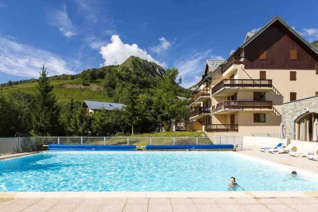 Saint-Sorlin-dʼArves Logement 4/6 Personnes A La Montagne Avec Piscine 아파트 외부 사진